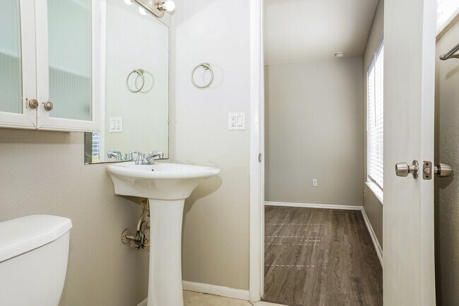 Building Photo - 7143 Gama Ct