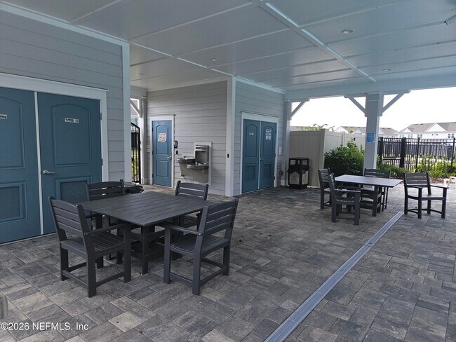 Building Photo - 10330 Alder Creek Ln