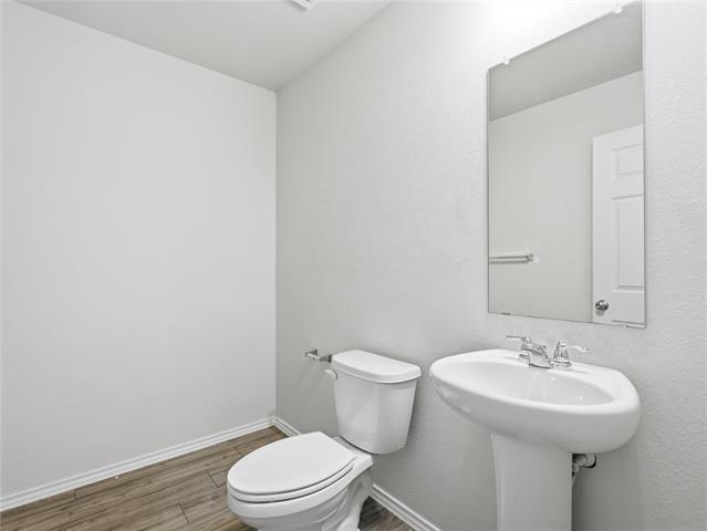 Building Photo - 933 Dressage Dr