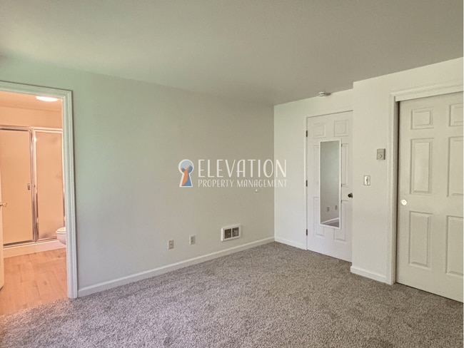Building Photo - 3BR single-level rancher in SE Bend with large fully-fenced backyard