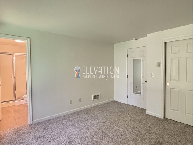 Building Photo - 61875 Avonlea Cir