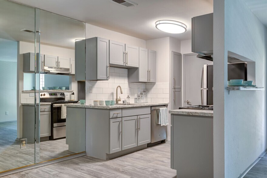 Villas At Waterchase 165 N Old Orchard Ln Lewisville TX 75067