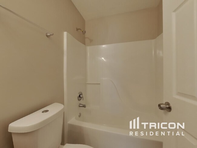 Building Photo - 7258 Brittany Way