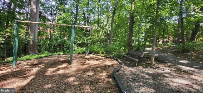 Building Photo - 5800 Cove Landing Rd