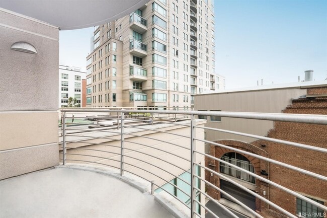 Building Photo - 229 Brannan St