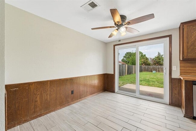 Building Photo - 2905 SW 82nd St