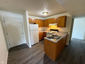 Building Photo - 315 N Jackson St