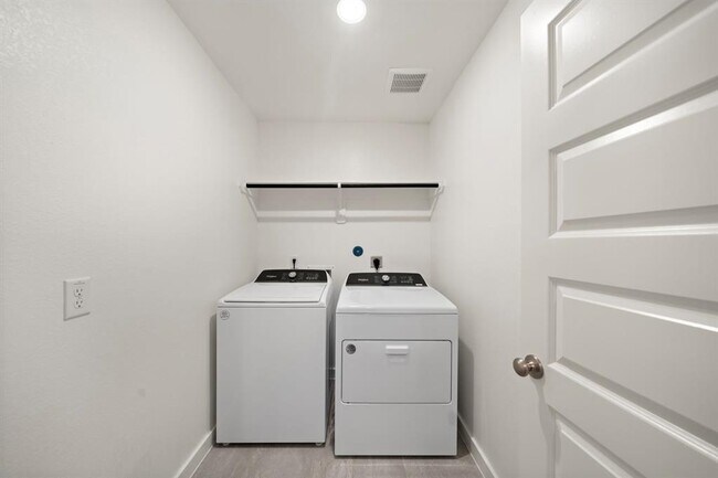 Building Photo - 5707 Madden Ln