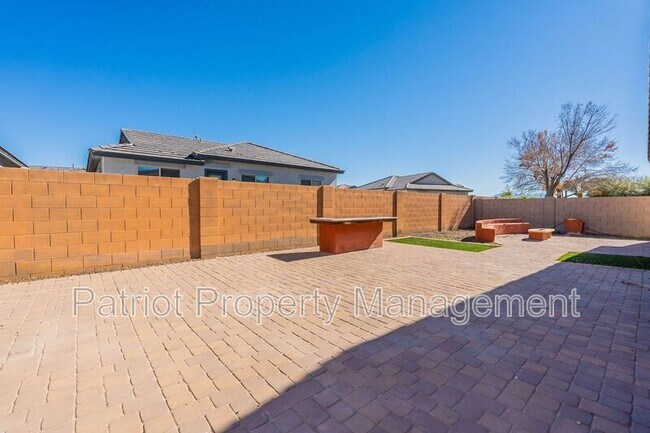 Building Photo - 329 S 172nd Dr