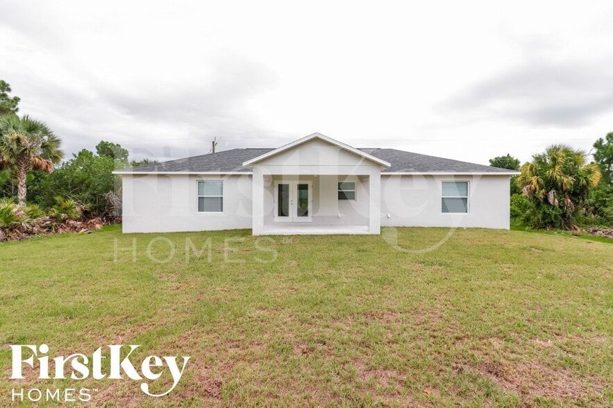 Building Photo - 12252 Clarendon Ave