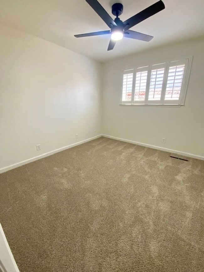 Building Photo - Updated property with luxury Appliances in a prime location in Livermore