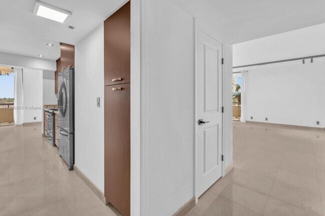 Building Photo - 19355 Turnberry Way