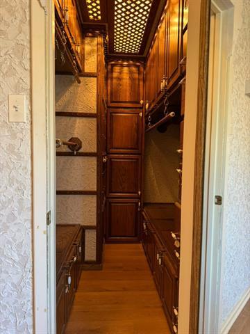 Building Photo - 2309 Richwood Dr