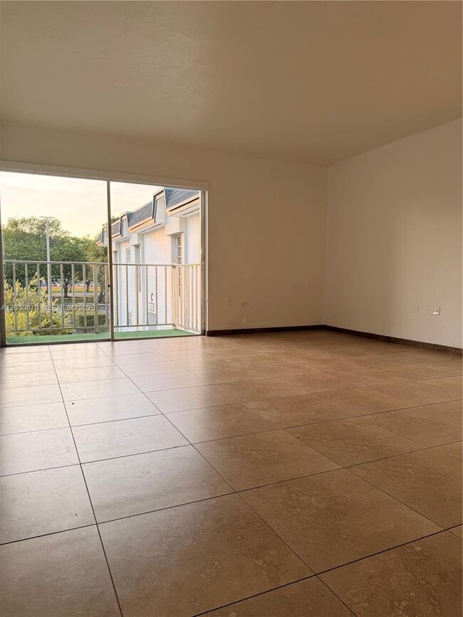 Building Photo - 7250 SW 94th Pl