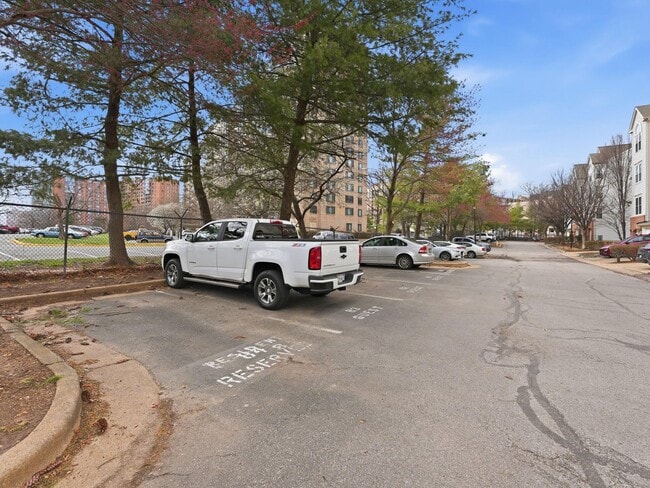 Building Photo - 4667 Longstreet Ln