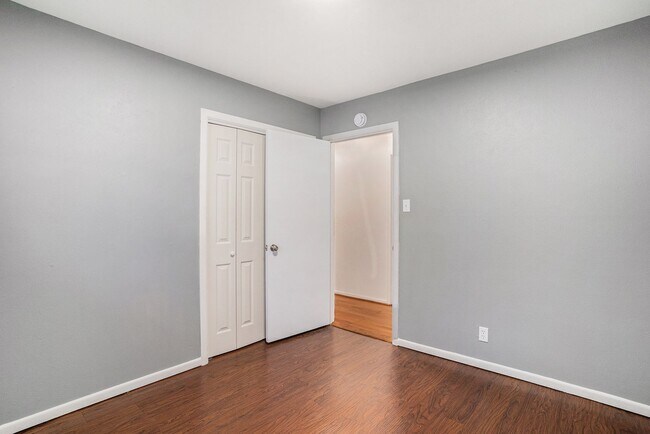 Building Photo - Great 3 Bedroom with Detached Workshop and...