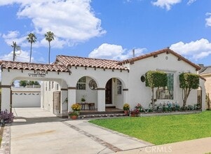 Building Photo - 1428 W 92nd St