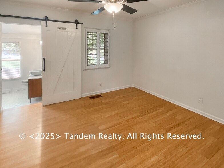 Building Photo - 401 Cleves St