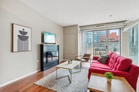 Building Photo - 616 Washington Ave S