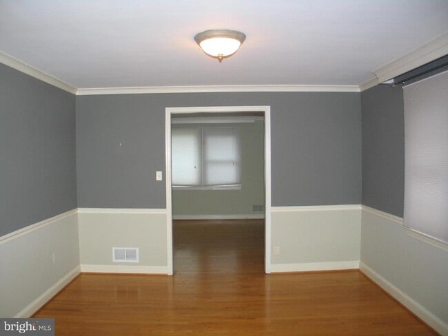 Building Photo - 5707 Cromwell Dr
