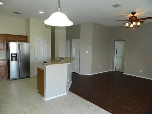 Building Photo - 1132 Honeywell Dr