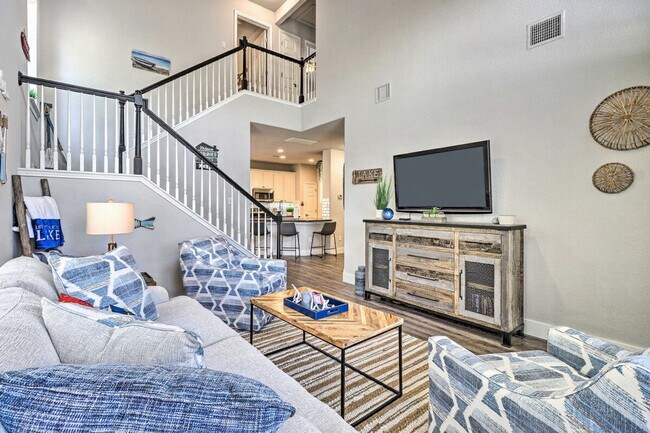 Building Photo - 21100 Santa Ana Cove