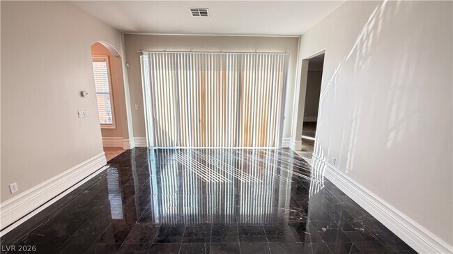 Building Photo - 496 Via Palermo Dr