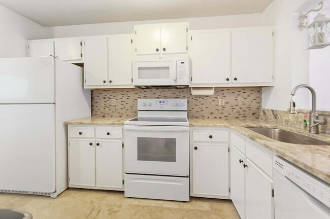 Building Photo - 1161 Shadow Lake Cir
