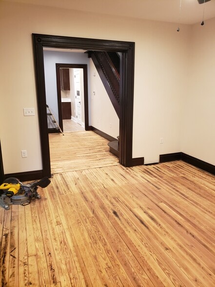 Building Photo - 250 Linden Ave