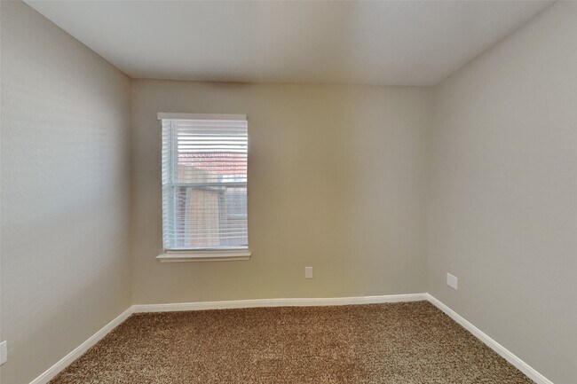 Building Photo - 32331 Summer Park Ln