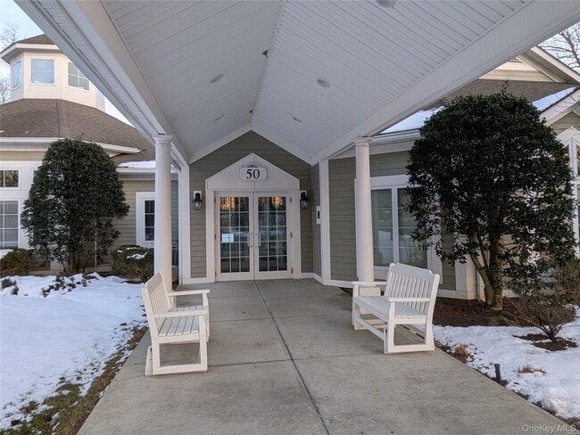 Building Photo - 100 Woodcrest Ln