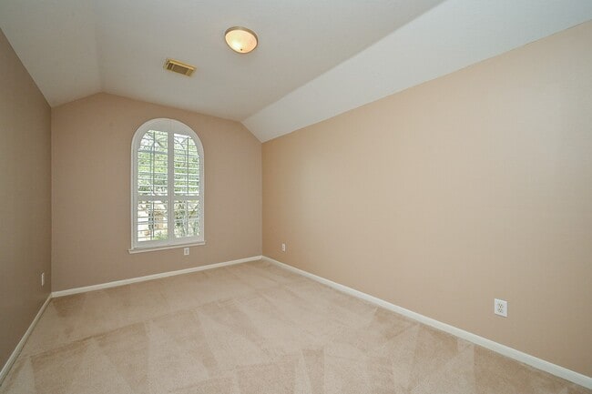 Building Photo - 12915 Fern Mill Ct