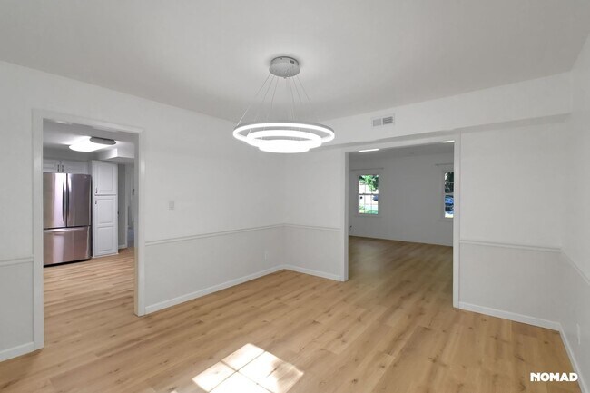 Building Photo - Charming 3BR House in Charlotte