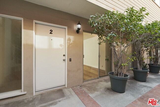 Building Photo - 918 16th St