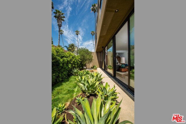 Building Photo - 848 Milwood Ave