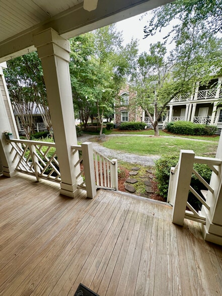 Building Photo - 25 Charleston Cir