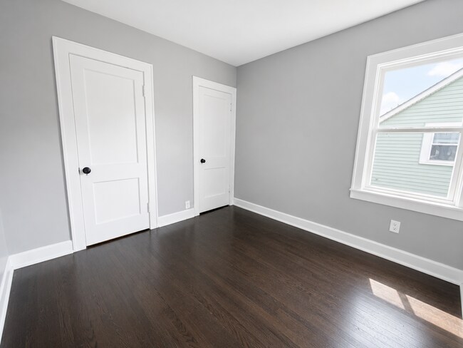 Building Photo - Charming North Linden Home with Fenced Backyard