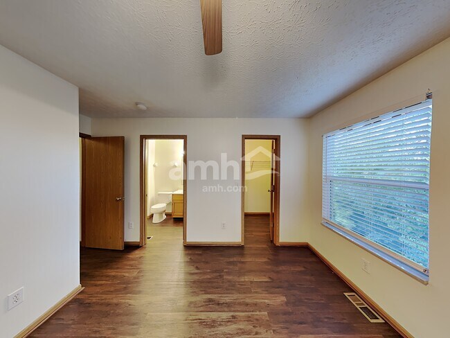 Building Photo - 2180 Maribeth Pl