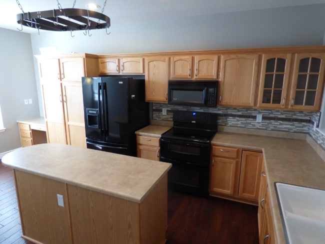 Building Photo - "Charming 3-Bed, 3-Bath Gem with 2604 Sq Ft of Comfort in Highlands Ranch!"