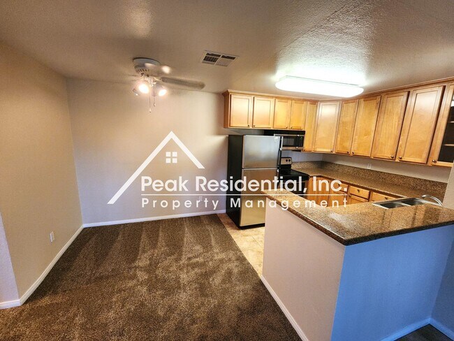 Building Photo - 3715 Tallyho Dr