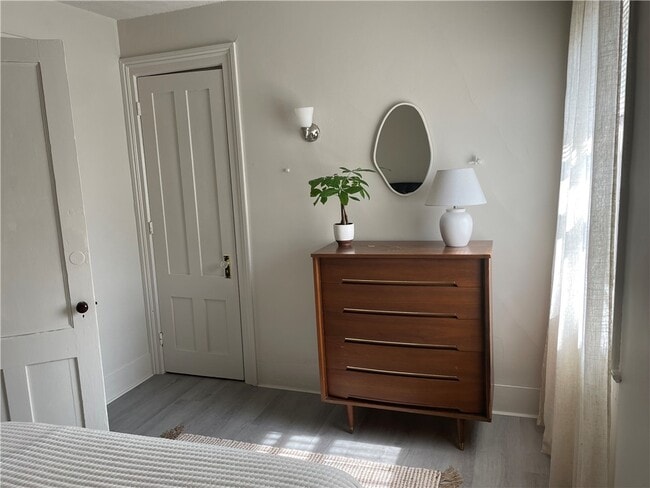 Building Photo - 74 Richmond St