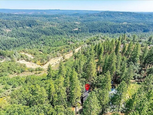 Building Photo - Craftsman Retreat in Camino – Updated 4BR Home on Quiet Lot!