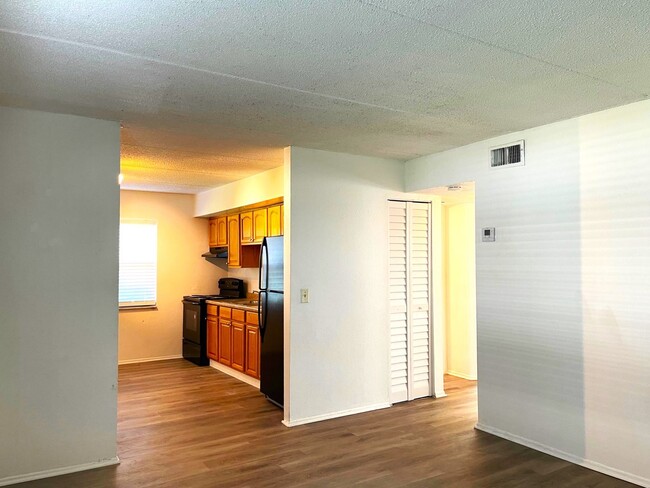 Building Photo - Palm Gardens Community