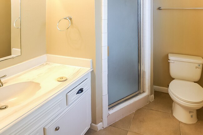 Building Photo - 5030 Summit Lodge Dr
