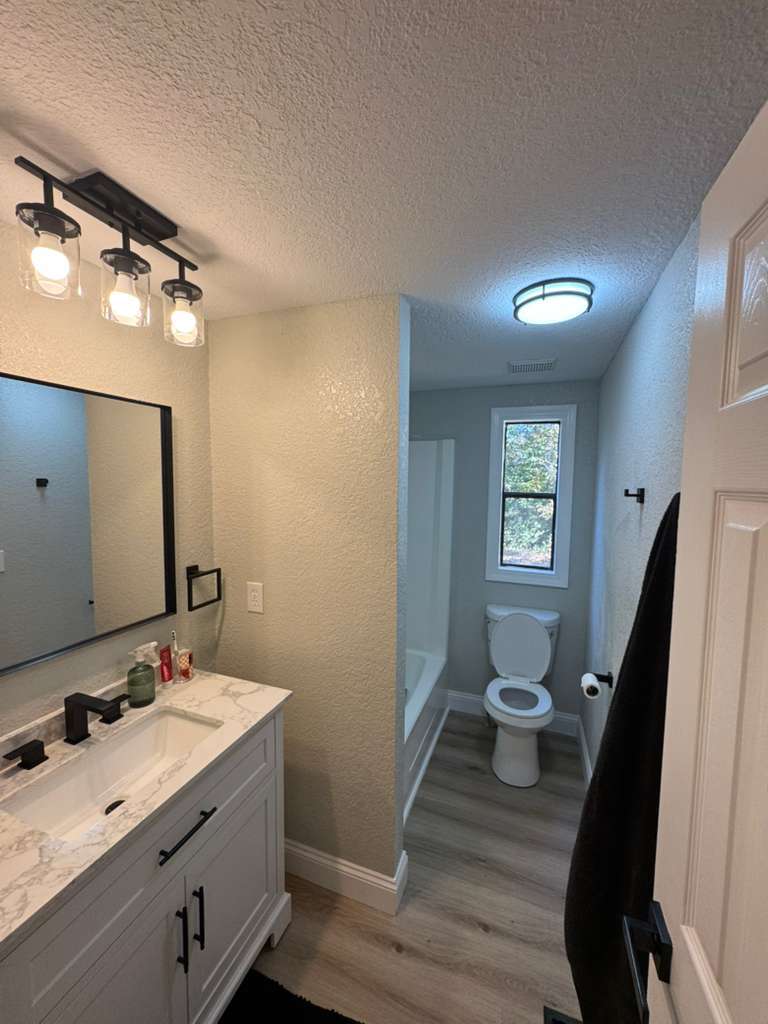 Building Photo - 113 Briggs St