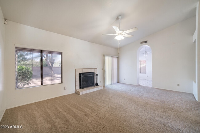 Building Photo - 9210 N 104th Pl