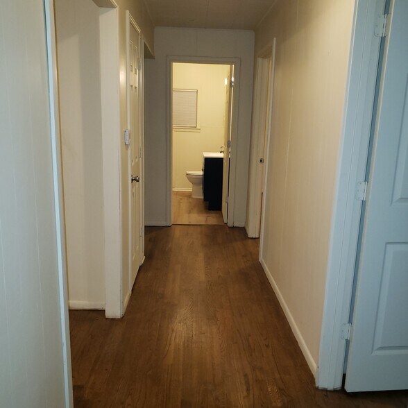 Building Photo - 908 Porter St