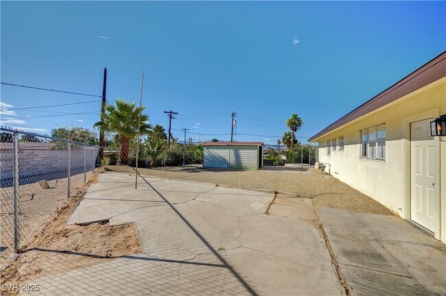 Building Photo - 3504 Pioneer Cir