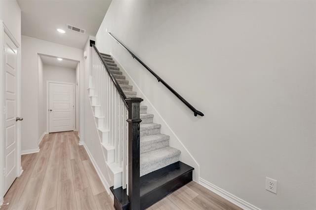 Building Photo - 4221 Willow Pond Dr