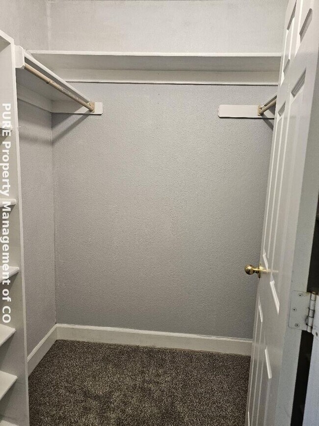 Building Photo - 3 BR 2 Bath home just outside of Downtown Denver!